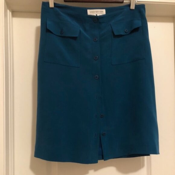 Jones New York Skirt, 100% Silk, Size 12 - Picture 4 of 9